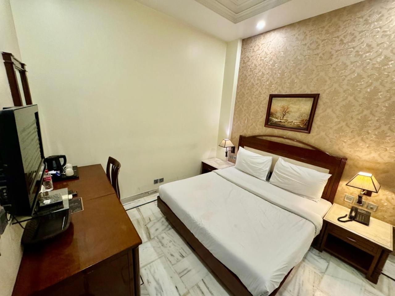 Hotel Florence Inn, Karol Bagh, New Delhi, 2 Min From Metro Eksteriør bilde
