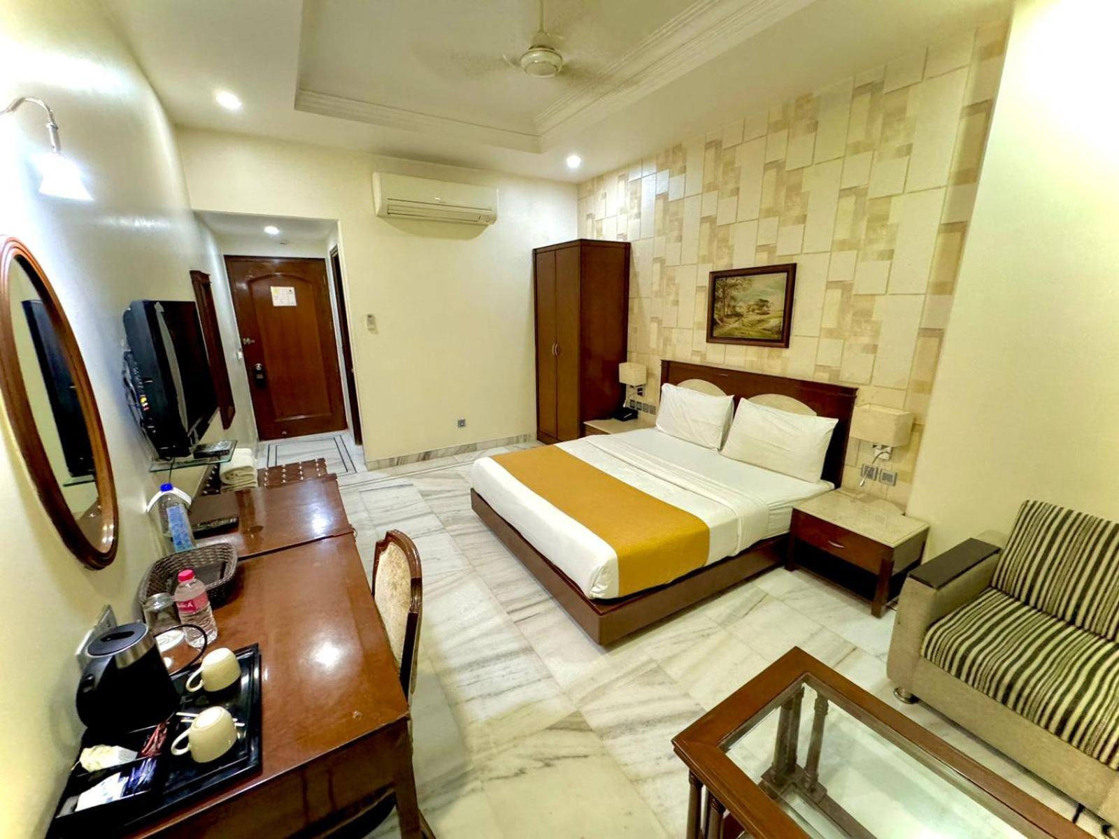 Hotel Florence Inn, Karol Bagh, New Delhi, 2 Min From Metro Eksteriør bilde